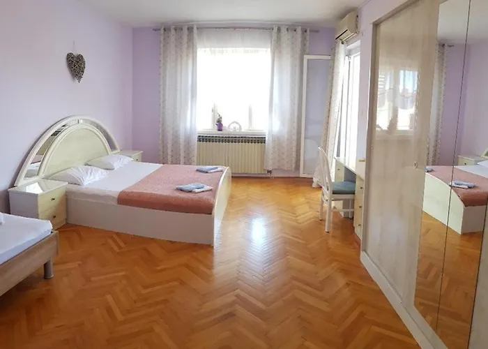 Silente Апартаменти Макарська