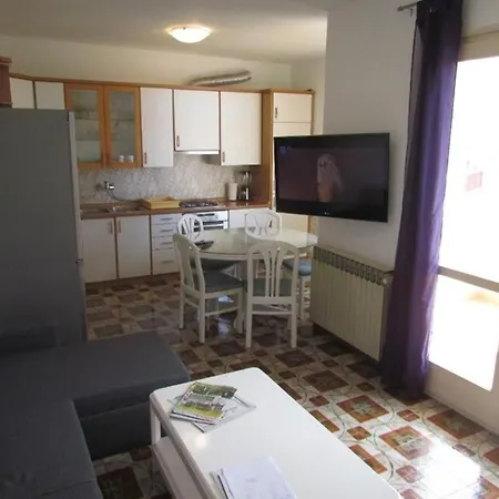 Silente מאקרסקה